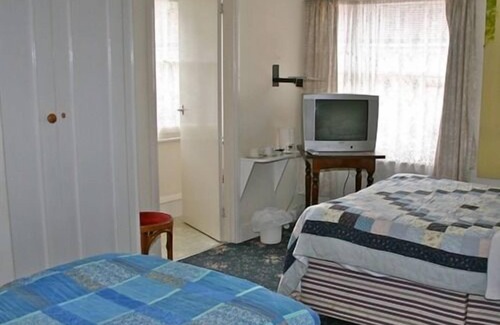 Lindfield Bed & Breakfast | The Bent Arms