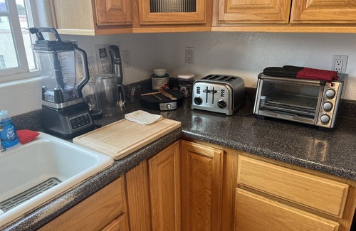 South Gate House | ☆The Best☆ AC/WiFi/Free Parking/Bikes/Netflix