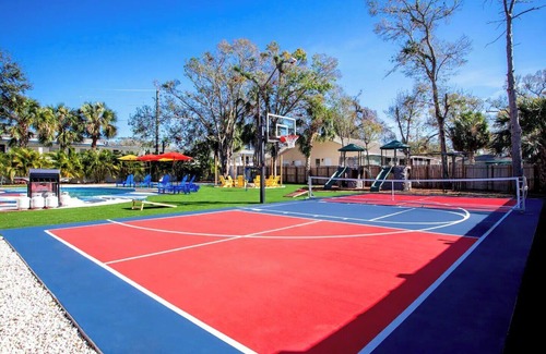 Largo House | THE BEST Clearwater Private Resort! Heated Pool