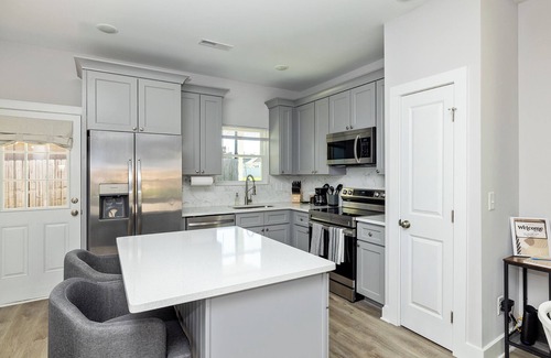 Kannapolis House | The Birch ~ Modern 3BR, Walk to DT Kannapolis