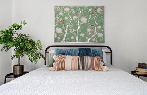 Xenia House | The Bird Cage