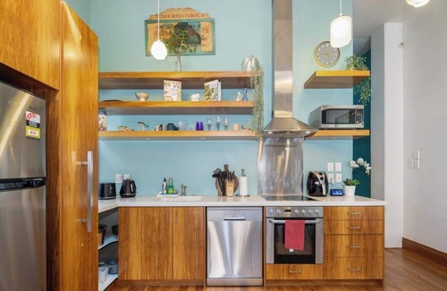 Wellington Apartment | The Birds Nest - Central City Loft