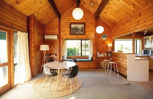 Takaka House | The Birds Nest - Serene Hideaway
