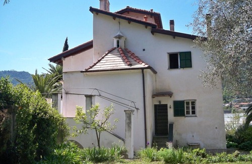 Camporosso House | The Birds - White House