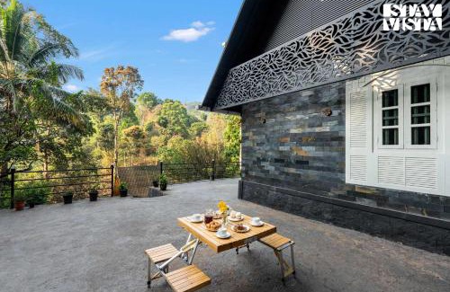 Lakkidi Villa | The Black Bean Cottage 4BHK with Breakfast & View at Wayanad