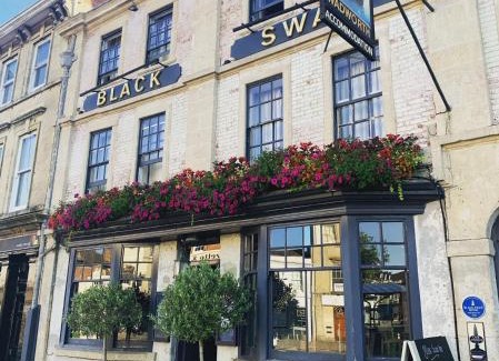 Devizes Hotel | The Black Swan Inn