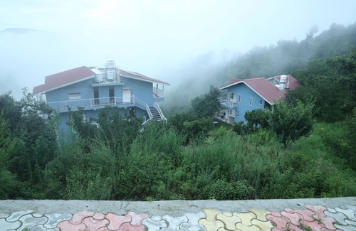 Kaul Villa | The Blissful Trails 3BR Home 2 in Satkhol by Homeyhuts