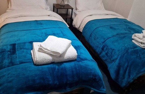 Hull Apartment | The Blue B