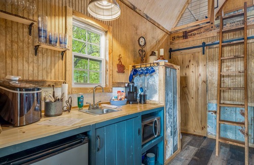 Mentone Cabin | The Blue Treehouse at Little River Treehouses