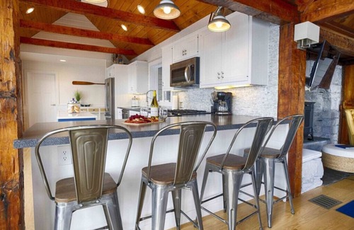 Poplar Ridge House | The Boat House - Cayuga Lake Oasis! Beautiful sunsets from the Hot Tub!
