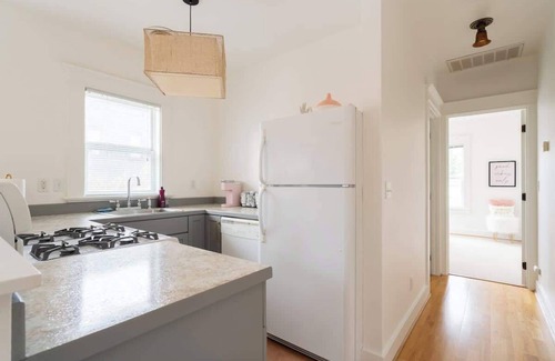 Overlook Apartment | The Bohemian Spirit - Live Music, Eateries, Bars