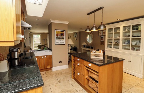 Warkworth Cottage | THE BOOK HOUSE, pet friendly, character holiday cottage in Warkworth