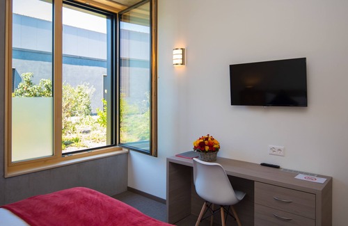 Signy-Avenex Hotel | The Bowling Hotel