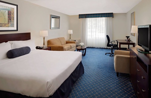 Boxborough Hotel | The Boxboro Regency
