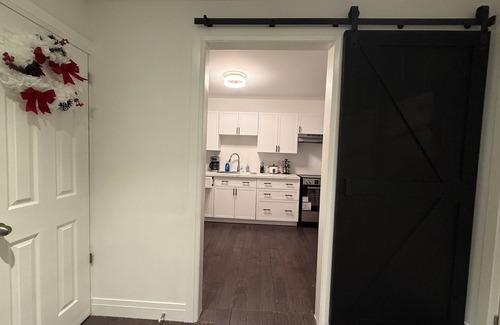 Downsview House | The Bravo apartment is family friendly closenTo everything like hospital highway