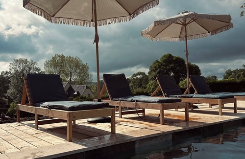 Loubajac House | The Buala barn with heated swimming pool