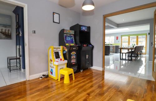 Stonehouse House | The Bullseye