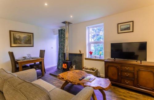 Dingwall Apartment | The Bungalow - Ardullie Lodge