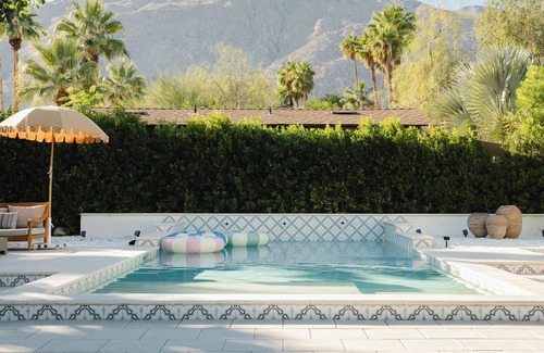 Warm Sands House | The Bungalow Palm Springs - Pool & Jacuzzi, Pet Friendly!