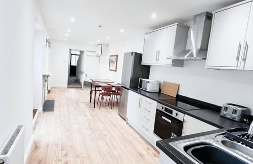 Forest Fields House | The Burford Hideaway