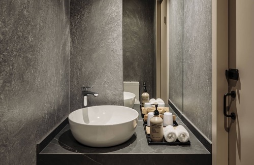 Changi Resort | The Bus Collective