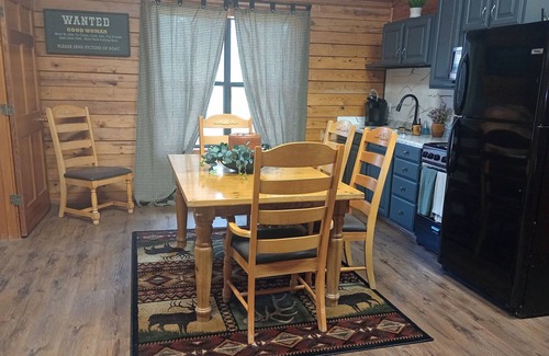 Montier Cabin | The Cabin at Stormy Mountain Ranch, 800acre Ranch. ATV, Horses or Jeeps welcome