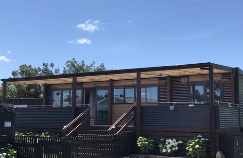 Opunake House | The Cabin-Luxury accomodation with sea views