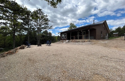 Winona Cabin | “The Cabin”@ Serenity Ranch. Centrally located to all the wonders of Shannon co.