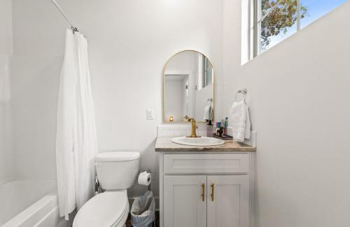 Milton Apartment | The Cajun Shack King Bed Cajun Luxury