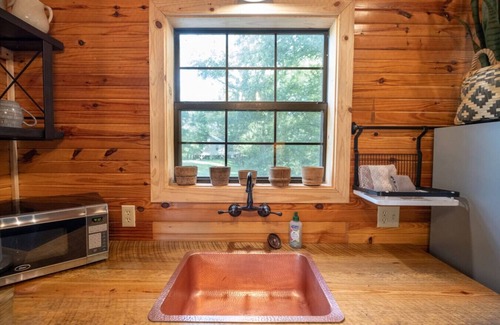 Boswell Cabin | The Camphouse ~ ON Livingston Creek