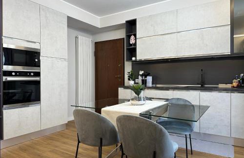Sesto Calende Apartment | The Captain's Apartments Marina - next to Verbella - Leonardo Academy, MXP
