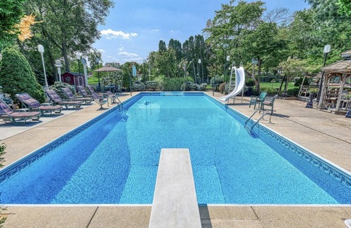 Carlisle House | The Carlisle Castle - A private resort in central PA