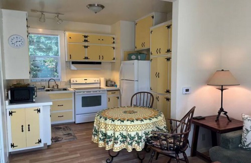Greenside Park Apartment | The Carriage House