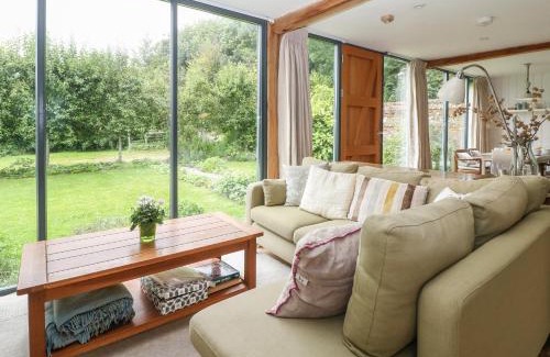 Ebbesborne Wake House | The Cart Barn