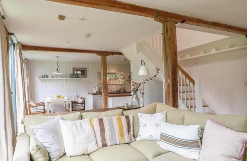 Ebbesborne Wake House | The Cart Barn