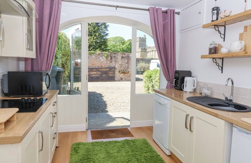 Bedale Cottage | THE CART HOUSE, romantic, with a garden in Bedale