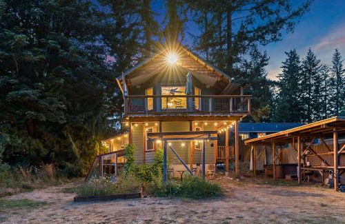 Peaceful Valley House | The Cascade Cabin
