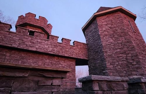 Adairsville Villa | The Castle at Kingston