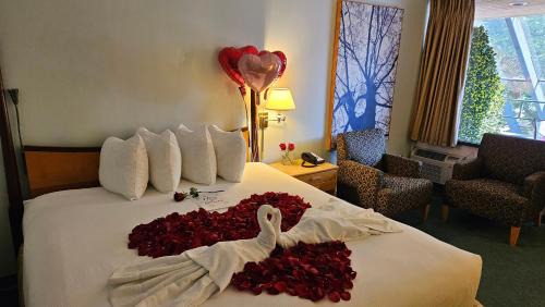 Gibsons Hotel | The Cedars Inn Hotel & Convention Centre