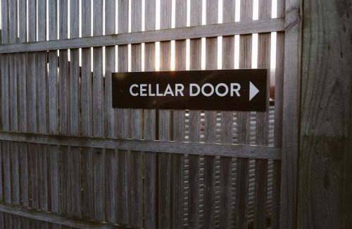 Renwick House | The Cellar Door - Blenheim Holiday Home