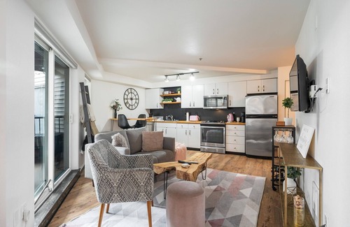 Fremont Condo | The Center of the Universe