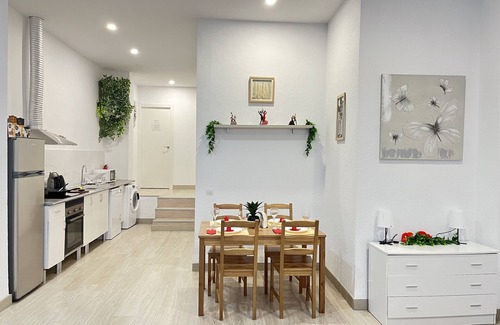 L'Amistat Apartment | ☆The Central Valencia Stay☆ w/King bed☆Parking☆Center