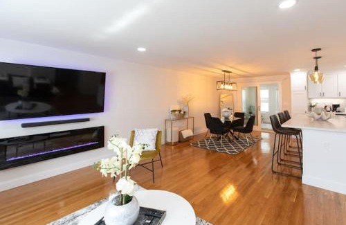 Randolph Apartment | The Charles-South Shore