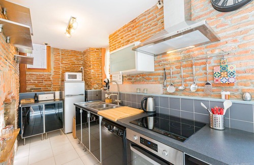 Auterive Apartment | The charm of a former convent