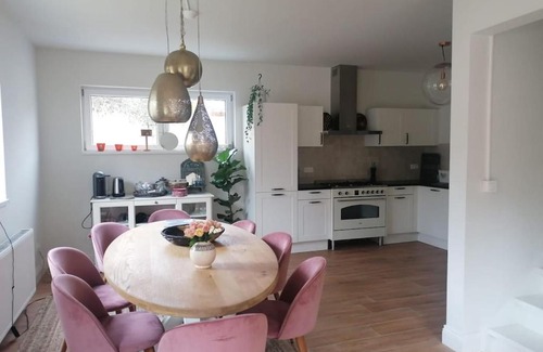 Mielen-boven-Aalst House | The Cherriehouse