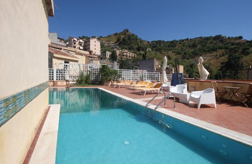 Gallodoro Apartment | The Clock Houses – Calzolaio