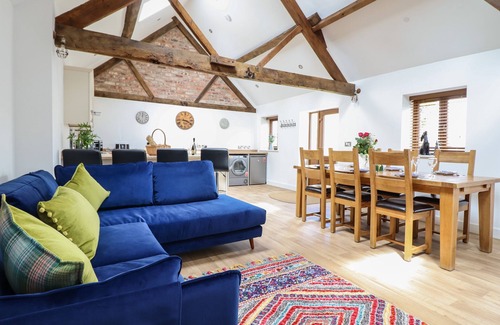 Montgomery Cottage | THE CLOCKHOUSE, pet friendly, character holiday cottage in Montgomery