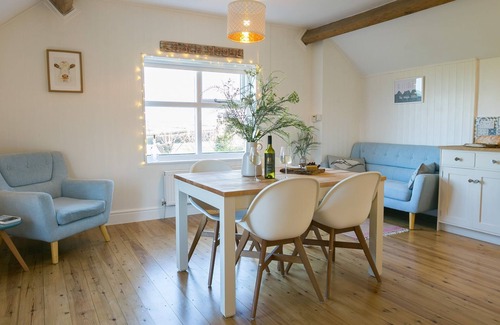 Llanfaethlu Cottage | The Coach House - a dog that sleeps 4 guests in 2 bedrooms