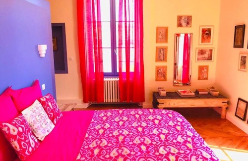 Commarin Bed & Breakfast | The colors of Commarin Chambre Bleue
