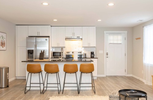 Concord Apartment | The Concord Getaway 2BR/2BTH APT